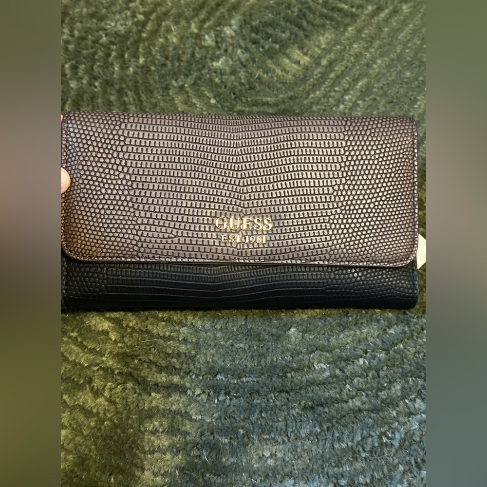 Guess wallet